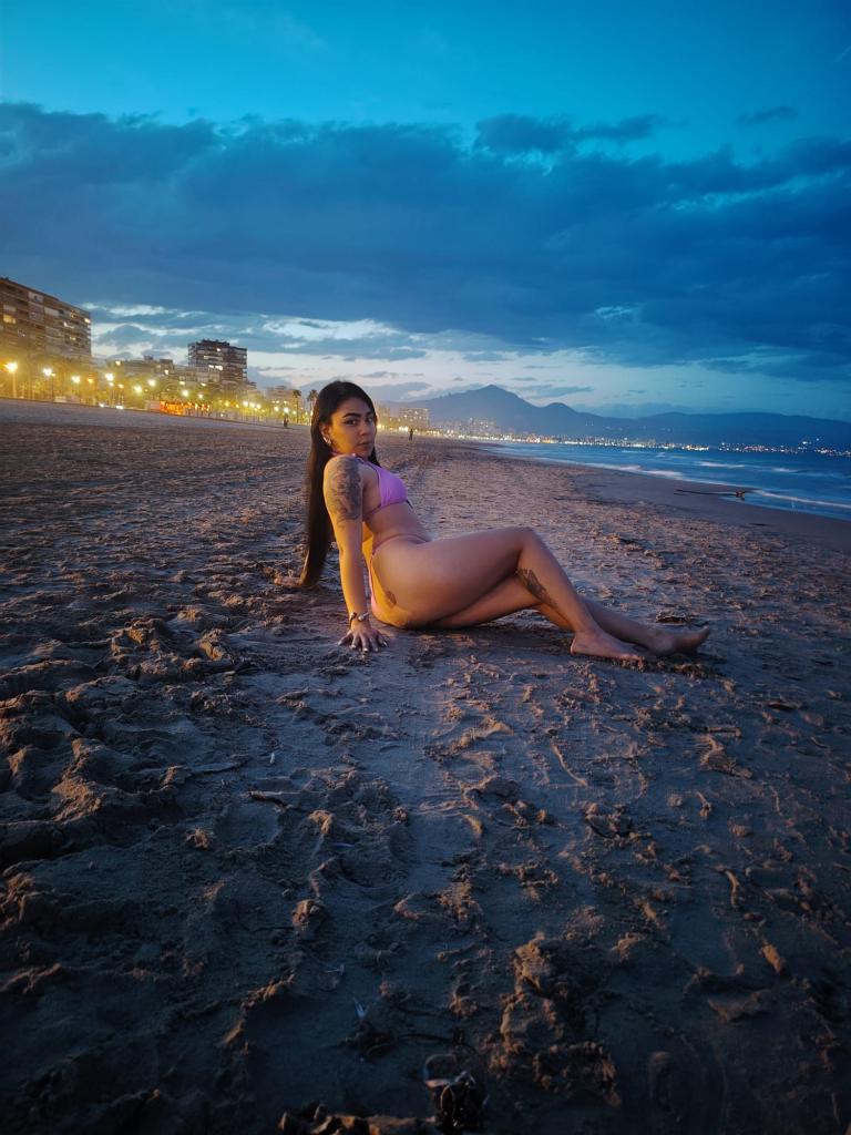 Chica busca chico en Alicante: 