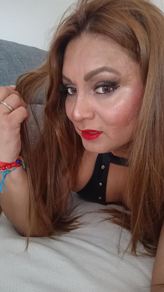 Chica busca chico en Cádiz: 