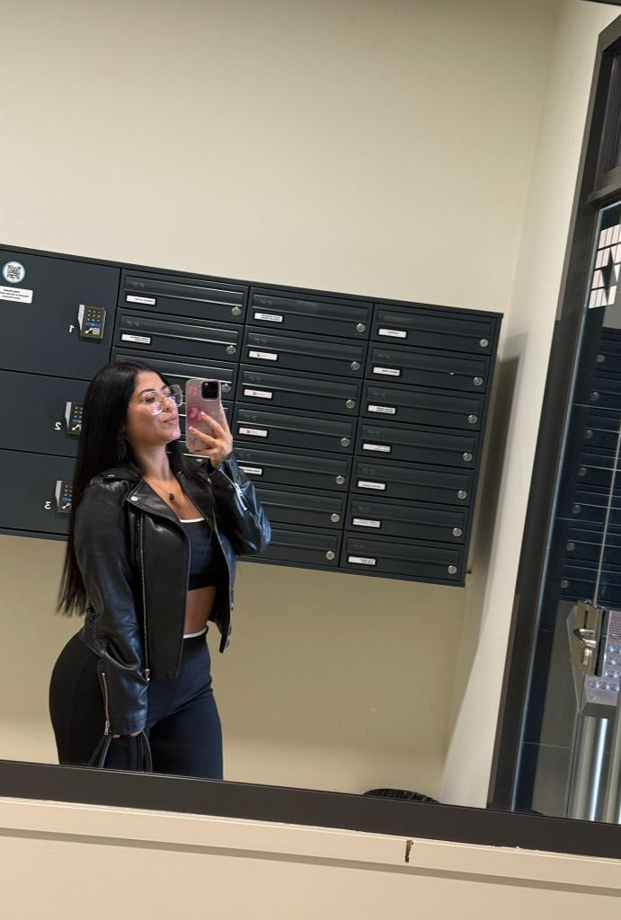 603717403: Chica busca chico en Barcelona