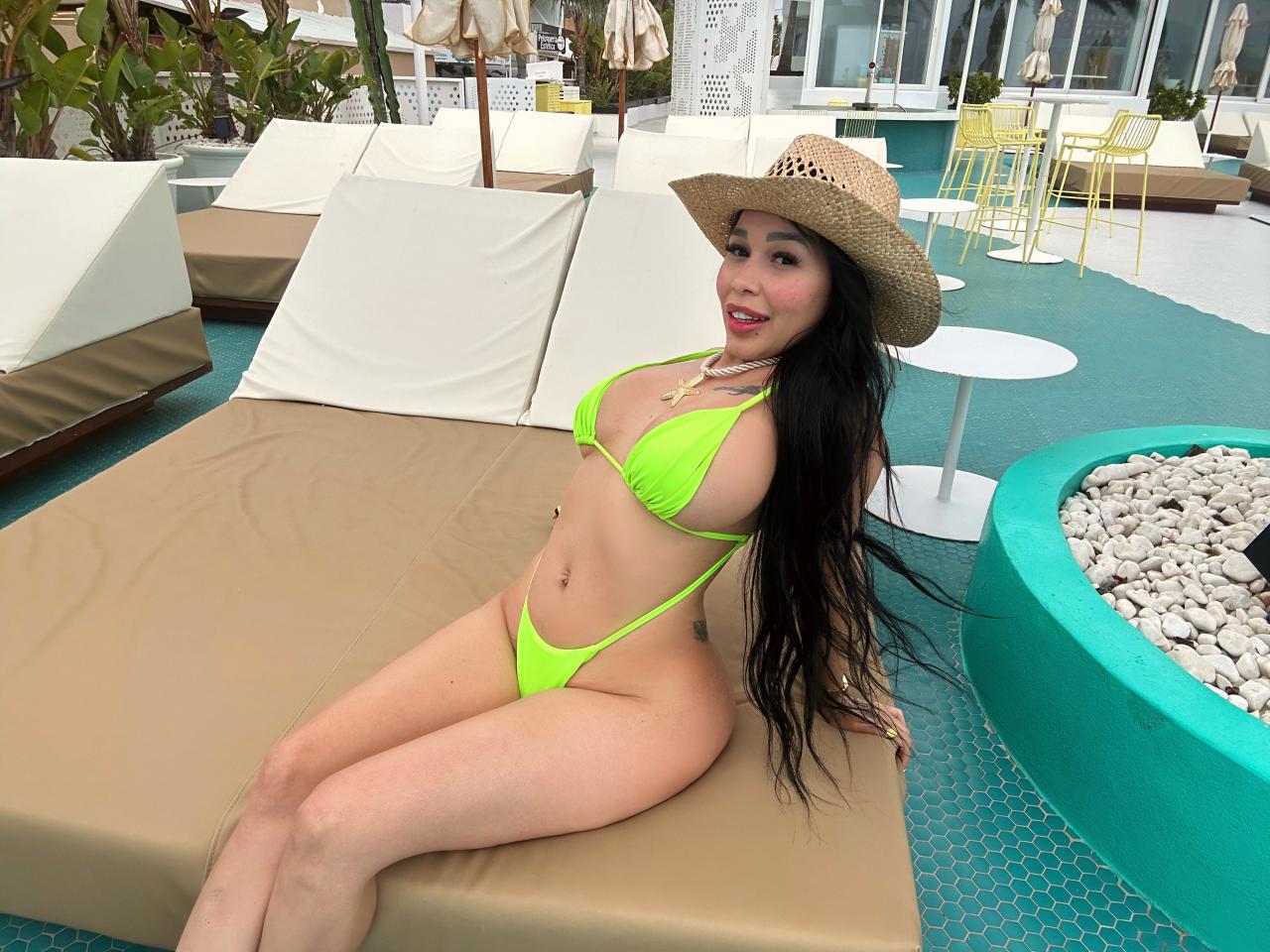 Chica busca chico en Ibiza: 