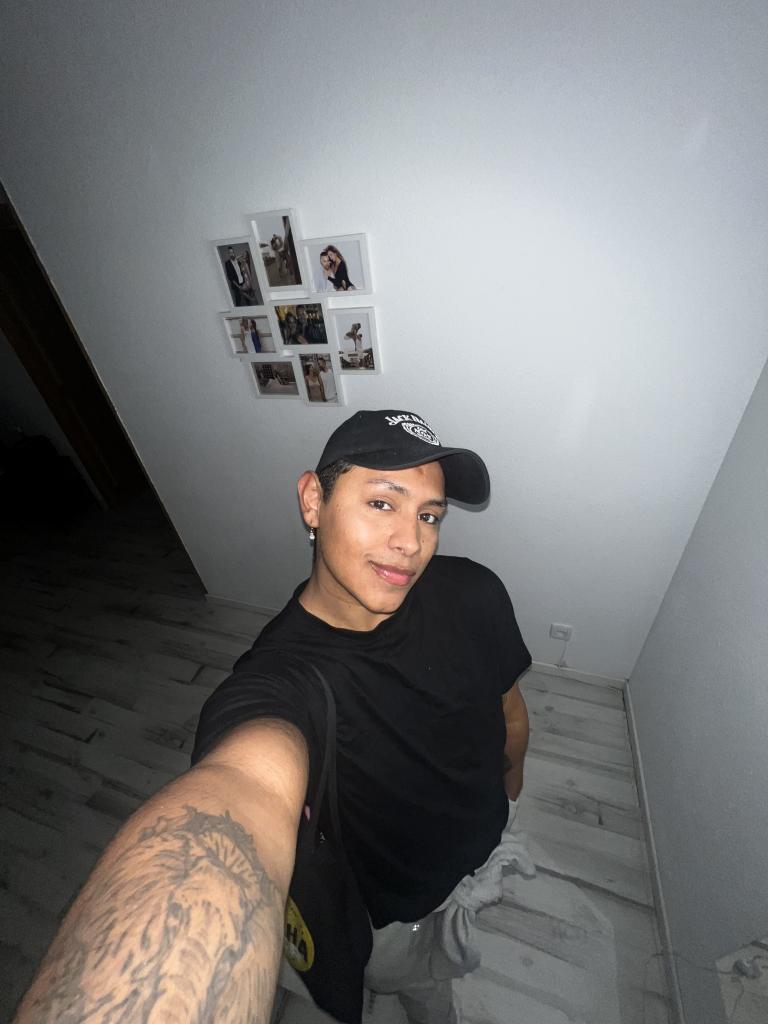 633771333: Chico busca chica en Madrid