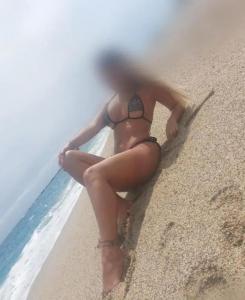 647329020: Chica busca chico en Navarra