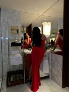 611371494: Chica busca chico en Madrid