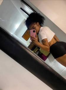614672283: Chica busca chico en Málaga