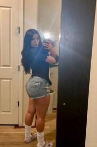 745084513: Chica busca chico en León