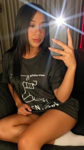 697624169: Chica busca chico en Málaga