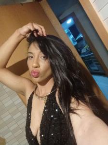 664277317: Chica busca chico en Ibiza
