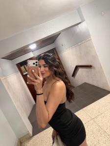 631367602: Chica busca chico en Gerona