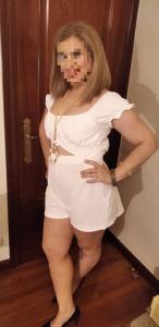 631839596: Chica busca chico en Barcelona
