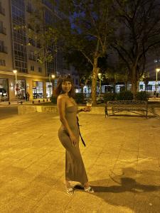 611342477: Chica busca chico en Granada
