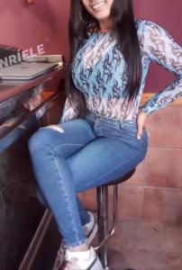 624037290: Chica busca chico en Barcelona