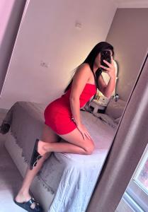 627495548: Chica busca chico en Gerona