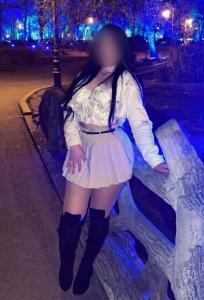 603787380: Chica busca chico en Gerona