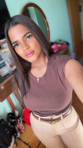 671134267: Chica busca chico en Sevilla