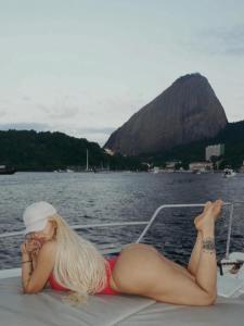 642546481: Chica busca chico en La Coruña