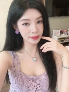 641653645: Chica busca chico en Barcelona