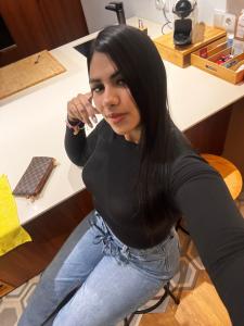 607544654: Chica busca chico en Pontevedra