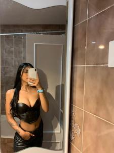 617746381: Chica busca chico en Madrid