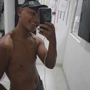 633771333: Chico busca chica en Madrid