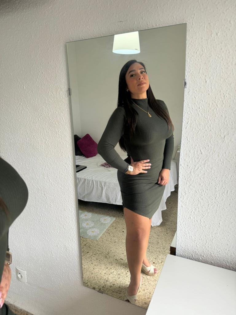 Chica busca chico en Cádiz: 