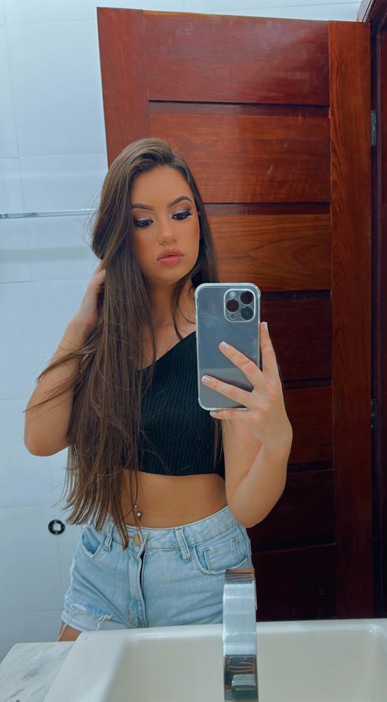 Chica busca chico en Granada: 