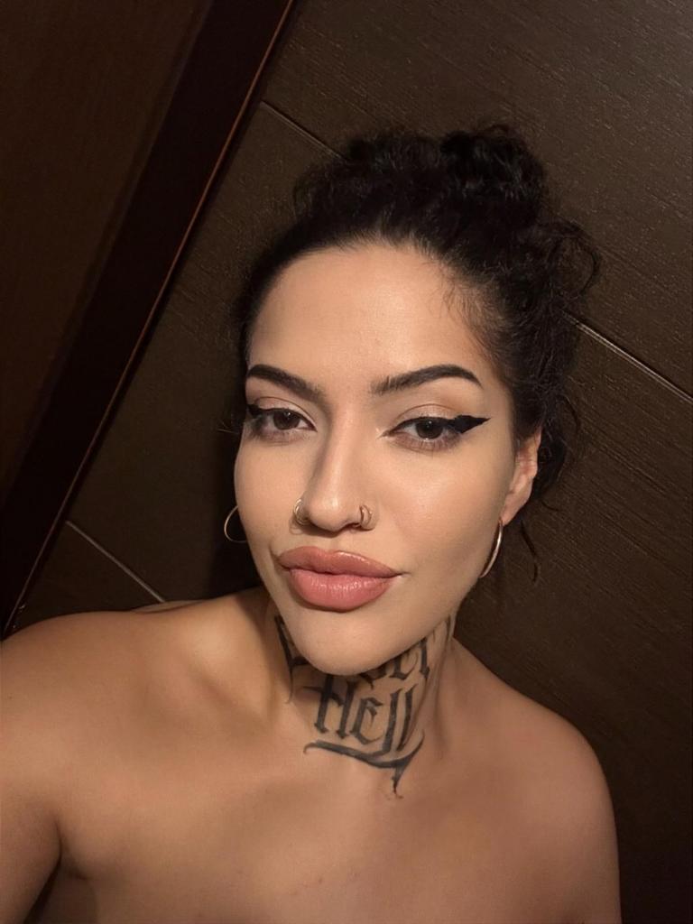 Chica busca chico en Ibiza: 