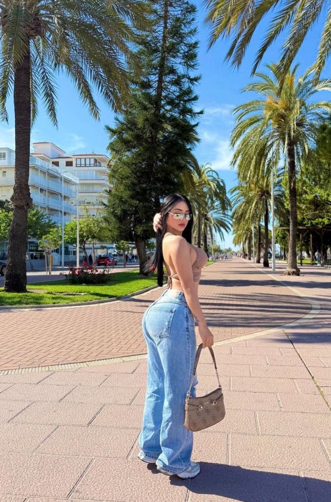 600609512: Chica busca chico en La Coruña