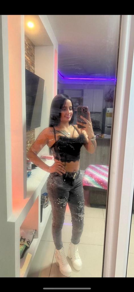 654285639: Chica busca chico en Granada