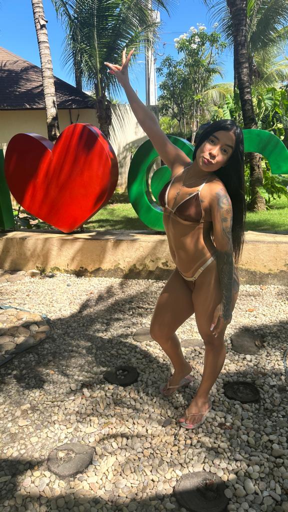 Chica busca chico en Almería: 