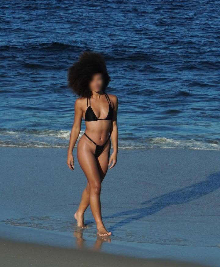 663195950: Chica busca chico en Tarragona