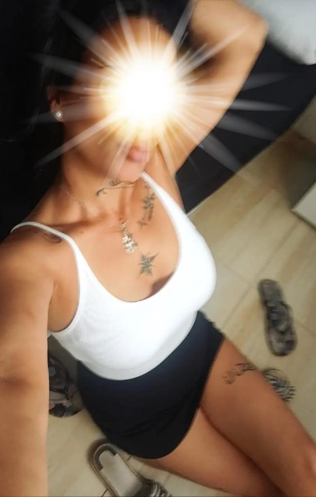 Chica busca chico en Huelva: 