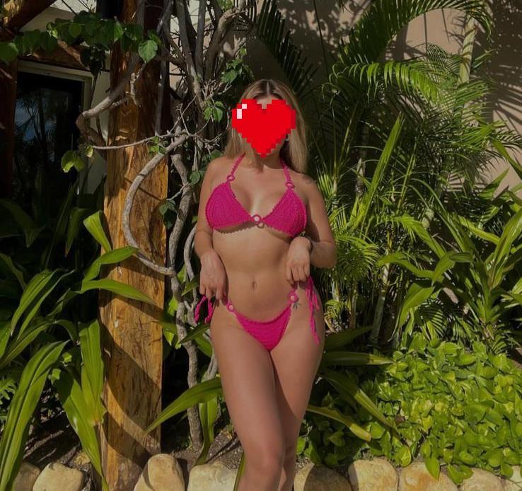 661167209: Chica busca chico en Almería