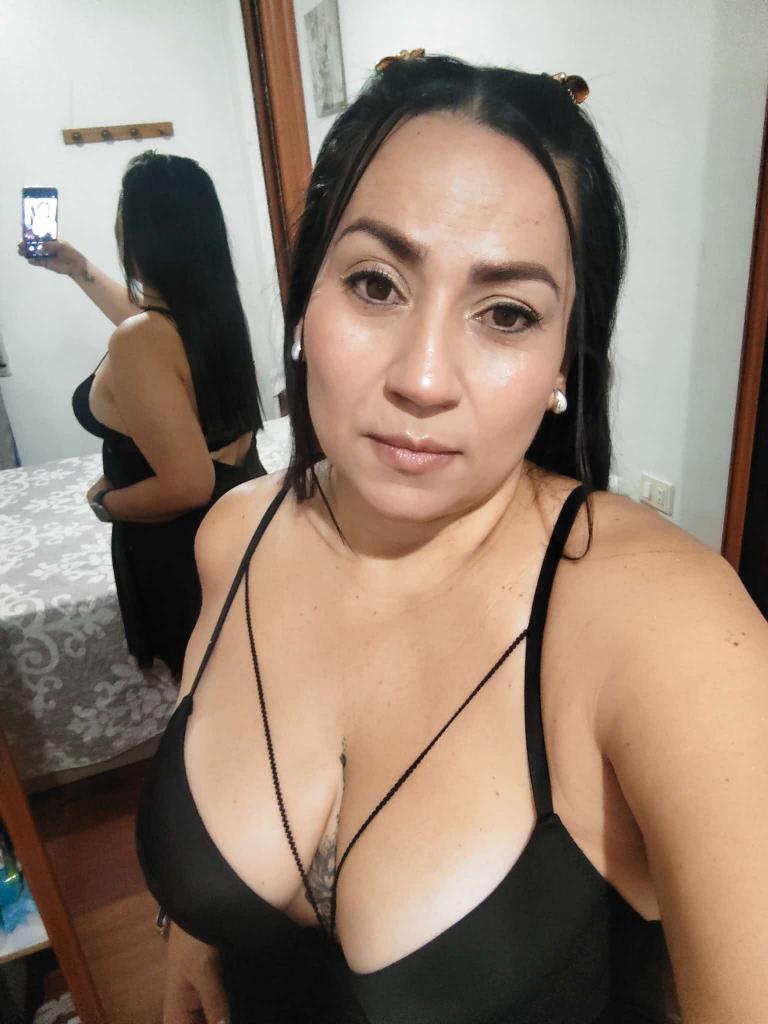642884738: Chica busca chico en La Coruña