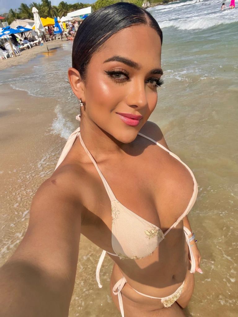 631862422: Travesti en Barcelona