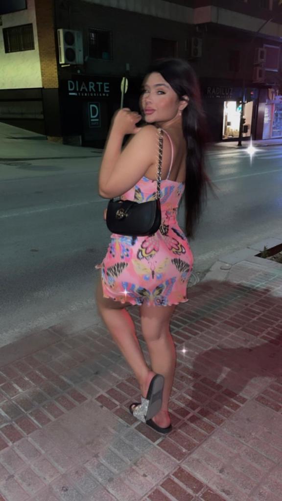 612251417: Chica busca chico en Málaga
