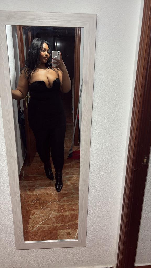 697419204: Chica busca chico en Barcelona