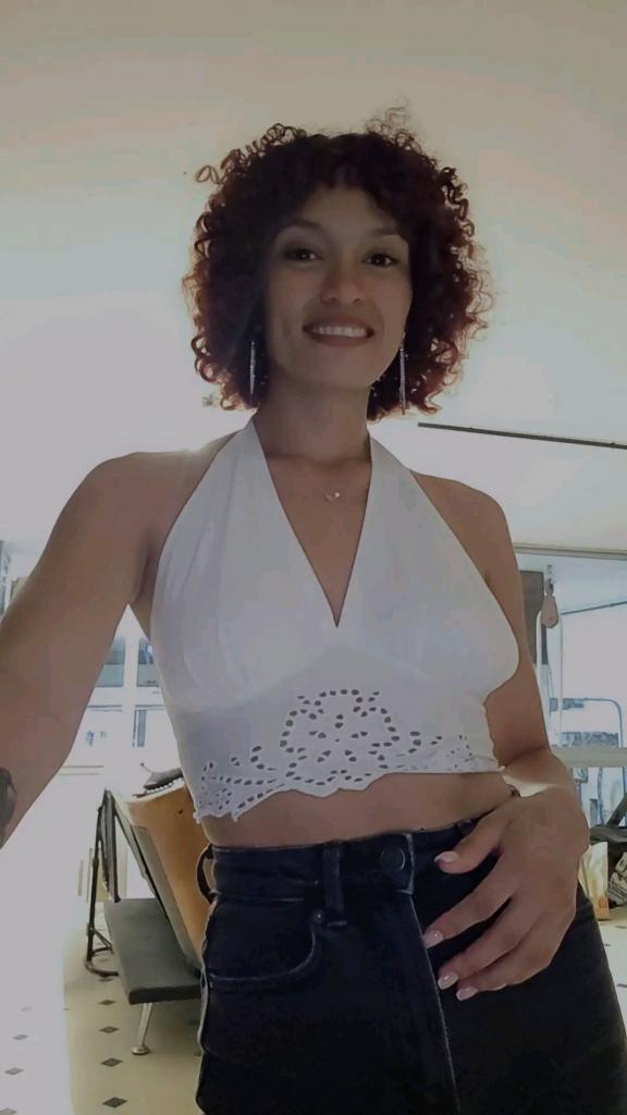 Chica busca chico en Cádiz: 