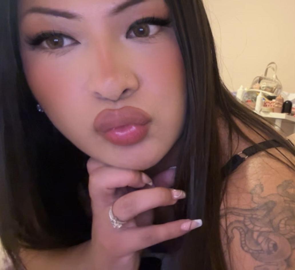 637929527: Travesti en Granada