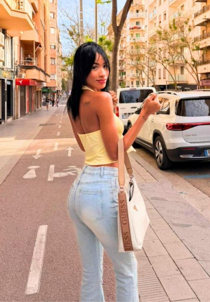 631164996: Chica busca chico en Mallorca