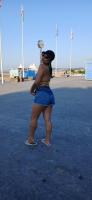 631367602: Chica busca chico en Gerona
