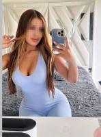 674581151: Chica busca chico en Barcelona