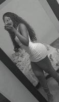 745035969: Chica busca chico en Gerona