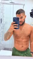 647414657: Chico busca chica en Madrid