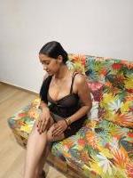 643373879: Chica busca chico en Sevilla