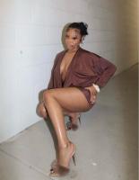 610946914: Chica busca chico en Madrid