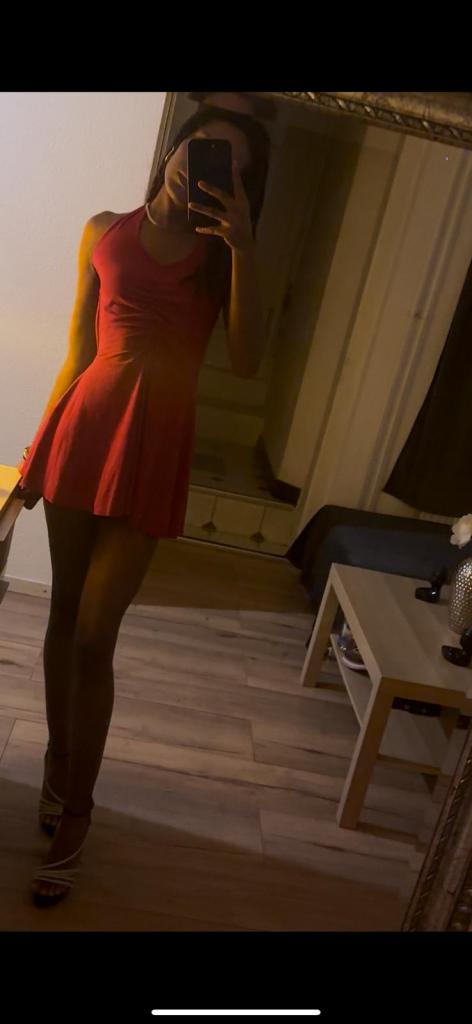 622196351: Chica busca chico en Cantabria