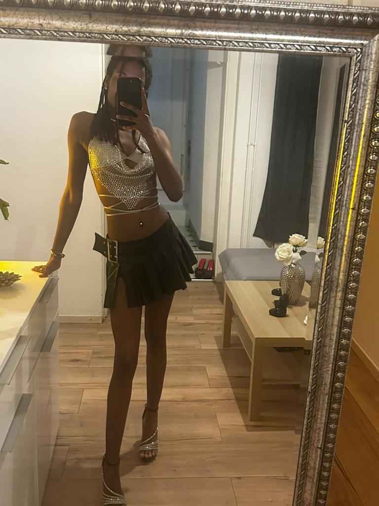 Chica busca chico en Cantabria: 