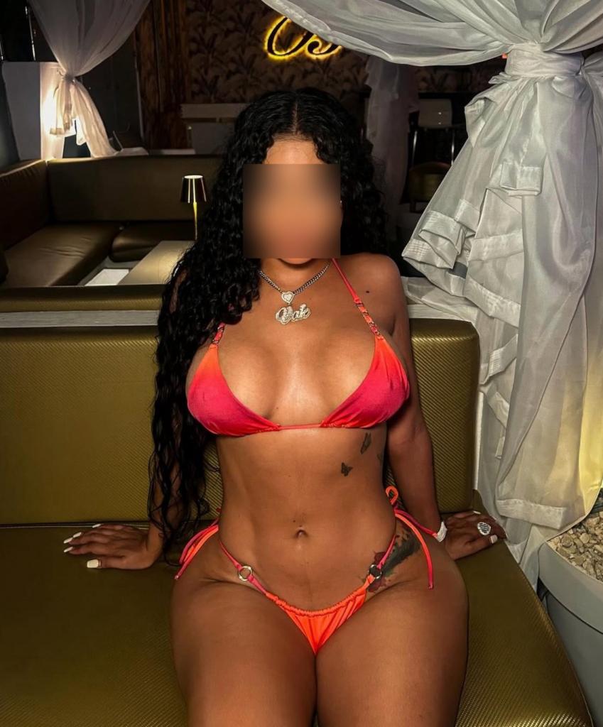 Chica busca chico en Barcelona: 
