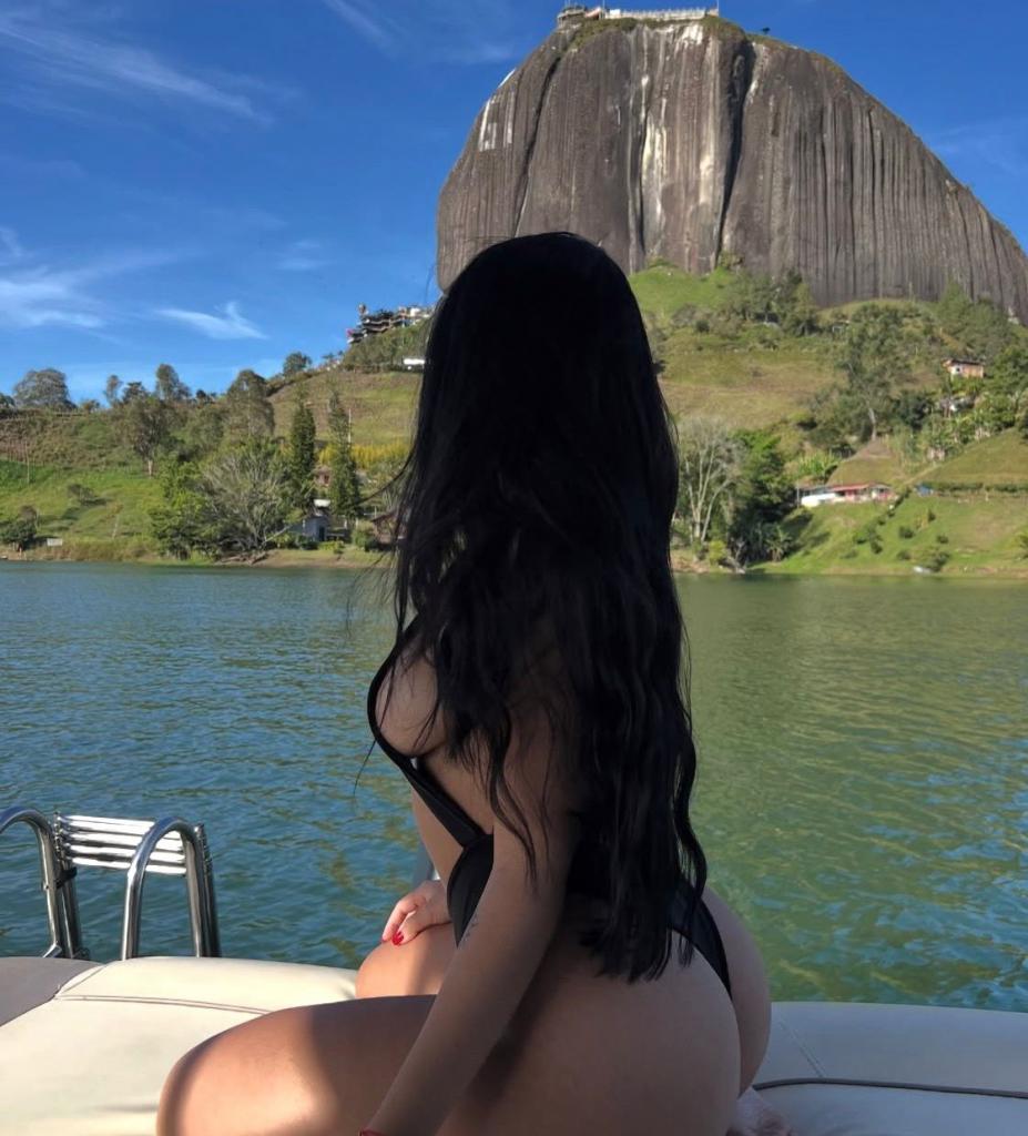 600609475: Chica busca chico en La Coruña