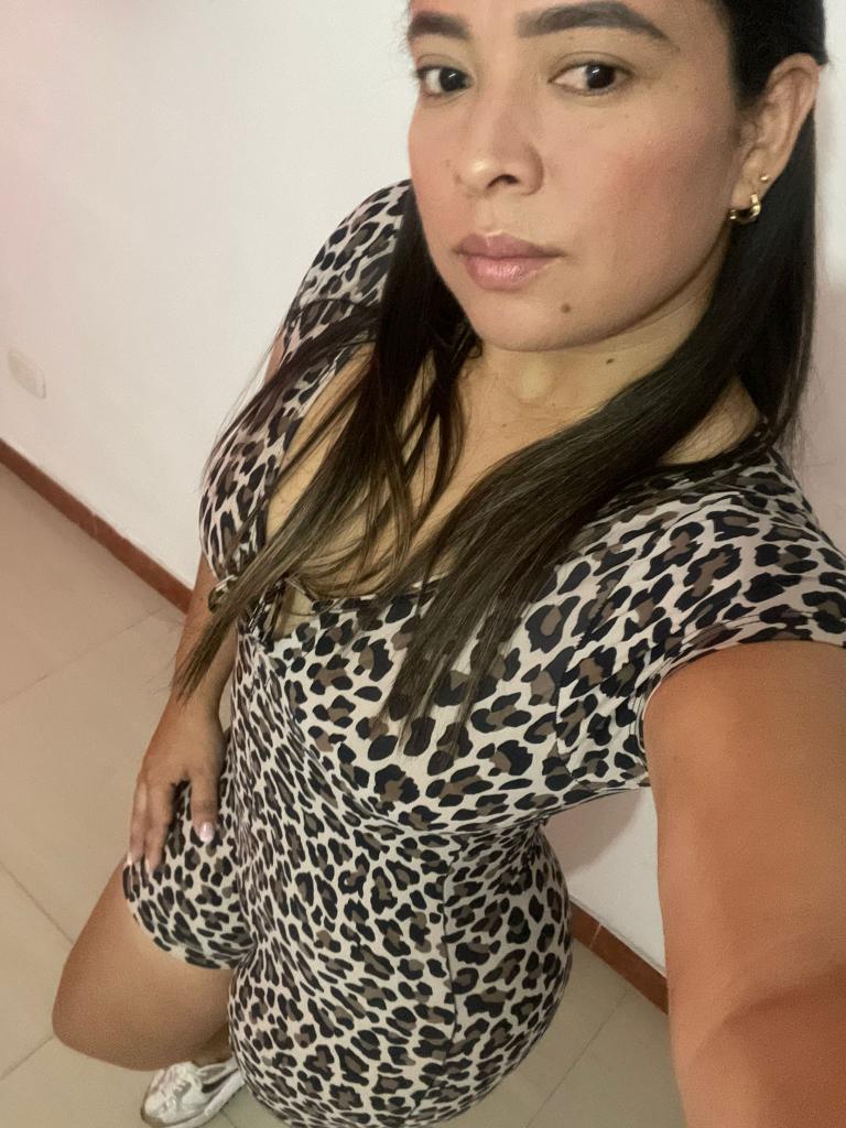 Chica busca chico en Cádiz: 